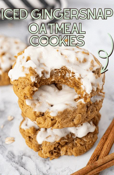 Peppermint Crinkle Cookies Recipe, Gingersnap Cookies Chewy, Gingerbread Oatmeal, Green Writing, Cooking With Karli, Chewy Gingerbread Cookies, Gingersnap Cookies, Iced Oatmeal Cookies, Cookie Toppings