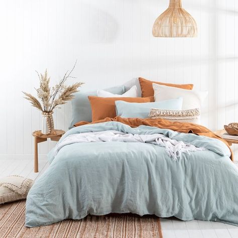 Light Blue Bedspread Ideas, Light Blue Quilt Bedroom, Light Blue Earthy Bedroom, Boho Bedroom Decor Blue, Light Blue Bedding Ideas Color Palettes, Light Blue Quilt Bedding, Dusty Blue Boho Bedroom, Bedroom Blue Comforter, Blue Bedspread Bedroom