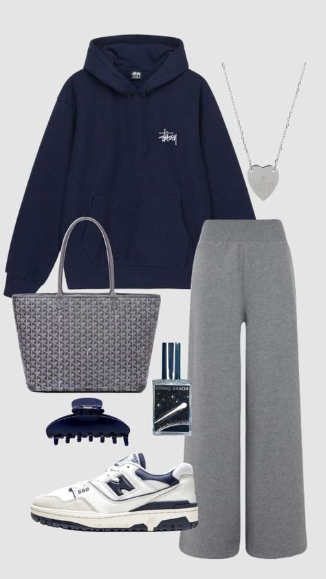 #outfitinspo #navy #casual #loungewear #trendy #stussy #hoodie Blue Hoodie Outfit, Stussy Hoodie, Sporty Looks, Outfit Inspo Casual, Everyday Fashion Outfits, Casual Day Outfits, Elegante Casual, Simple Trendy Outfits, Cute Everyday Outfits