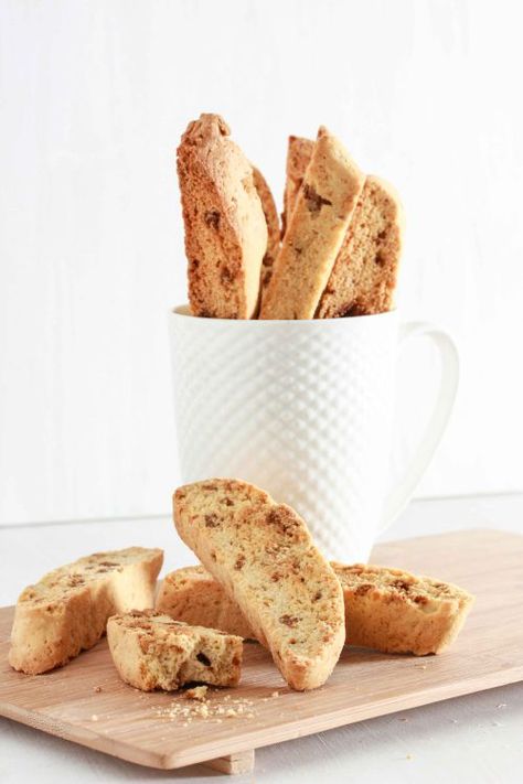 Speculoos (Biscoff) Biscotti I Am Not Happy, Biscoff Cookies, Biscotti Recipe, Tea Companies, Not Happy, I Want To Be, Yummy Cookies, Pretty Food, Christmas Baking