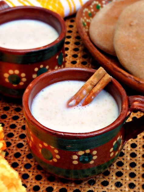 Atole de Avena (Mexican Oatmeal Porridge) Atole Recipe, Traditional Mexican Desserts, Mexican Comfort Food, Authentic Mexican Recipes, Homemade Mexican, Mexican Drinks, Mexican Cooking, Mexican Dessert, Latin Food