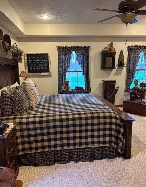 Primitive Bedroom Decor, Primitive Homes Interiors, Primitive Bedroom Ideas, Primitive Country Bedrooms, Primitive Home Decorating, Themed Bedrooms, Guest House Plans, Bedroom Comforter Sets, Primitive Bedroom