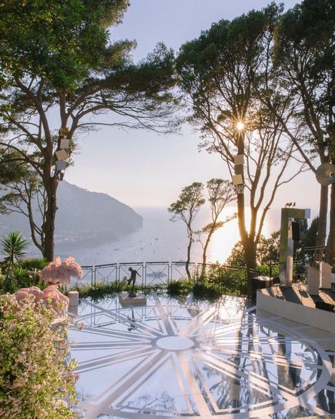 Sugokuii Events on Instagram: “counting down to our fav events from this summer💗from a 4 day wedding in #positano we continued in #capri for a 2 day event for zimmermann…” Capri Italy Wedding, Italy Wedding Venues, Capri Wedding, Wedding Venues Italy, Luxury Italy, Italian Wedding Venues, Romantic Wedding Venue, Wedding Venues Beach, Capri Italy