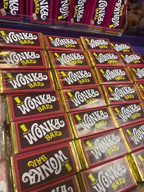 Willy Wonka Aesthetic, Wonka Aesthetic, Wonka Edits, Willy Wonka Covered In Chocolate, Wonka Chocolate Scene, Willy Wonka Chocolate Factory, Willy Wonka Chocolate Bar, Valentines Pictures, Wonka Chocolate Factory