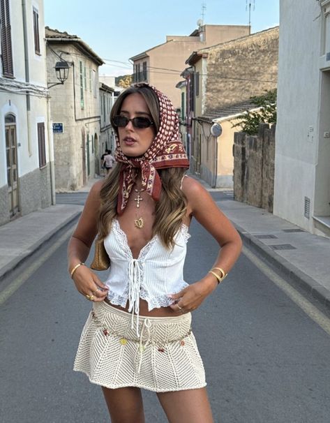 Keinemusik Outfit Women, Nice France Outfits Summer, Family Brunch Outfit, Ushuaia Ibiza Outfits, Spain Outfit, Greece Outfit, Thailand Fashion, European Summer Outfits, Europe Outfits