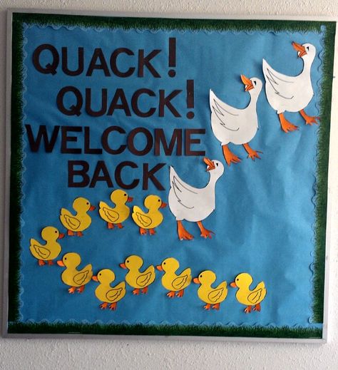 Welcoming Board For Preschool, Day Care Bulletin Boards Ideas, Duck Themed Classroom, Preschool Welcome Board, Baby Room Display Boards, Classroom Welcome Boards, Daycare Door Ideas, Toddler Bulletin Boards, Back To School Crafts For Kids