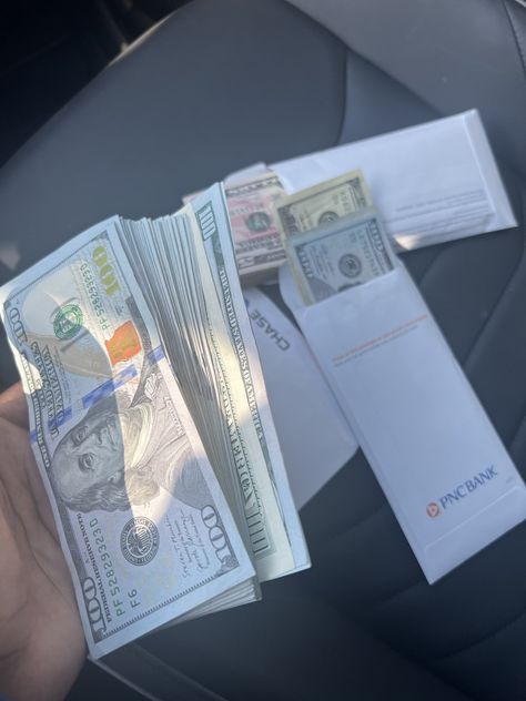 Money Vision Board, Delivery Pictures, Credit Card App, Video Call With Boyfriend Screen Photo, Fake Money, Money Stacks, Money Pictures, Money On My Mind, Money Goals