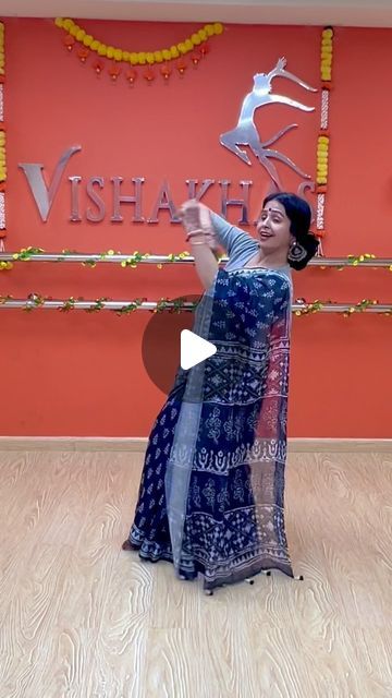 Saree Background, Dresses Made From Sarees, Reduce Belly Fat Workout, Dancing Clothing, Easy Dance, Simple Dance, Belly Dance Dress, New Saree Designs, Wedding Dance Video