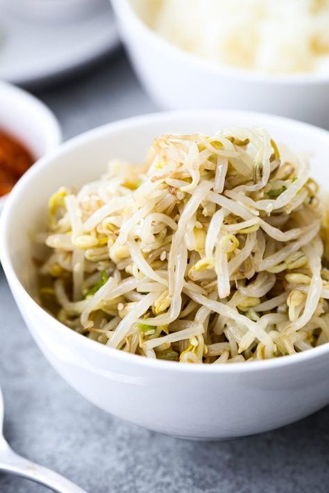 Korean Bean Sprouts Salad (Sookju Namul) - Pickled Plum Food And Drinks Bean Sprouts Salad, Bean Sprout Recipes, Chicken Bulgogi, Bean Sprout Salad, Easy Korean Recipes, Bean Sprout, Vegetable Crisps, Sprout Salad, Korean Side Dishes