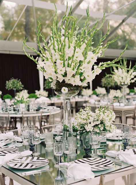 Gladiolus Centerpiece, Gladiolus Wedding, Tall Floral Centerpieces, Wedding Flower Arrangements Table, Blooming Branches, White Floral Centerpieces, Floral Arch Wedding, Tall Wedding Centerpieces, Florist Wedding