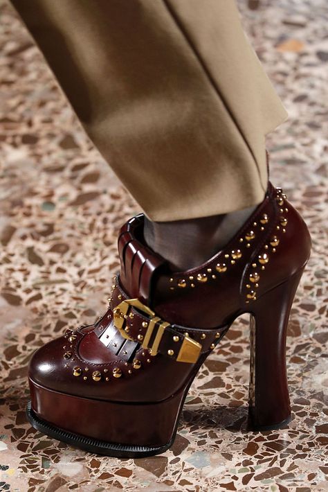 The Best Shoes From Milan Fashion Week Fall 2018 Shoes Photography, Shoes Teen, Balenciaga Shoes, Valentino Shoes, Fall Shoes, Pretty Shoes, Fall 2018, Shoes Booties, Work Shoes