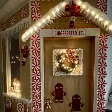 Gingerbread Office Door Decorations, Gingerbread Door Decorations, Christmas Hallways, Gingerbread Christmas Door, Gingerbread Office, Gingerbread Porch, Gingerbread House Door, Gingerbread Playhouse, Holiday Classroom Doors