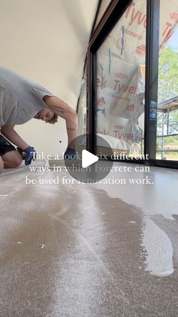 Oyster White Concrete Floors, Micro Concrete Flooring, Epoxy Bathroom Floor, Cement Floor Ideas, Micro Cement Floor, Cement Floors In House, Micro Cement Bathroom, Bathrooms Wetrooms, Microcement Floor