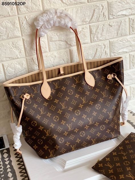 Louis Vuitton lv neverfull mm shopping carry tote bag monogram original leather version Louis Vuitton Big Bag, Lv Monogram Bag, Uni Bag, Lv Tote, Louis Bag, Lv Neverfull Mm, Louie Vuitton, Luxury Tote Bags, Reversible Bag