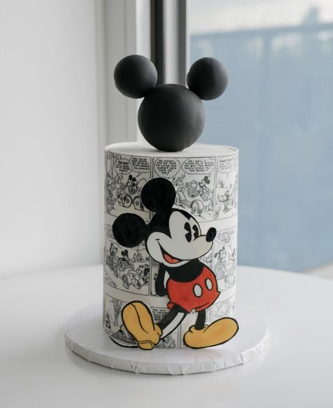 Modern Mickey Mouse Birthday Cake, Vintage Mickey Mouse Cake, Disney World Cake, Mickey Minnie Cake, Pastel Mickey Mouse, Magician Cake, Mickey Birthday Cakes, Γενέθλια Mickey Mouse, Mickey Mouse Birthday Decorations