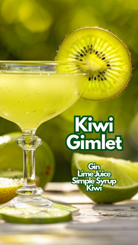 Kiwi Gimlet Kiwi Cocktails, Kiwi Cocktail, Green Cocktails, Juice Making, Easy Gin Cocktails, Poolside Cocktails, Cocktail Cards, How To Make Gin, Classic Gin Cocktails