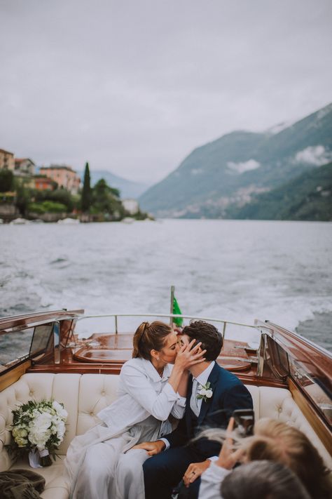 Amalfi coast wedding venues in Italy are some of the most gorgeous places to elope to Europe! We have selevted a handpicked choice of ceremony locations for elopements and small weddings in Italy - have a look at choose your perfect place to say yes! Lake Como Prewedding, Villa Balbianello Wedding, European Elopement, Elopement Venues, Villa Balbianello, Bellagio Italy, Italy Elopement, Italian Weddings, Comer See