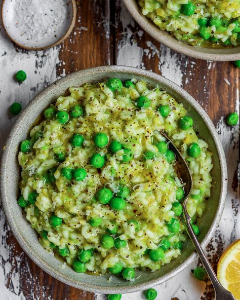 Pea, Leek & Lemon Risotto – Happy Skin Kitchen Lemon Pea Risotto, Leek And Pea Risotto, Happy Skin Kitchen, Pea Risotto Recipes, Risotto Peas, Risotto Pesto, Risotto With Peas, Leeks Recipe, Peas Recipes