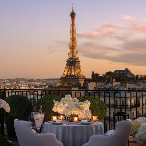 Four Seasons George V Paris on Instagram: “Wishing you a magical New Year from the George V ✨ #fsgeorgevparis #newyear2022 #welcome2022” Eiffel Tower Dinner, Paris Aesthetic Night, Paris Honeymoon, Dinner In Paris, France Aesthetic, Romantic Paris, Paris Luxury, Paris Vacation, Paris Pictures