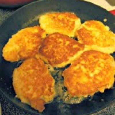 How to make Fried Mashed Potatoes, My Grandmother's Potato Cakes. Mashed Potato Cakes Leftover, Fried Potato Cakes, Fried Mashed Potatoes, Potato Cakes Recipe, Mashed Potato Cakes, Leftover Potatoes, Potato Wedges Baked, Homemade Mashed Potatoes, How To Make Potatoes