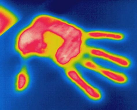 Thermogram of hands, thermal shadow Thermal Body Painting, Dorm Art, Canvas Drawings, Ap Art, Body Drawing, Hand Art, Cool Art Drawings, Body Painting, Artist Art