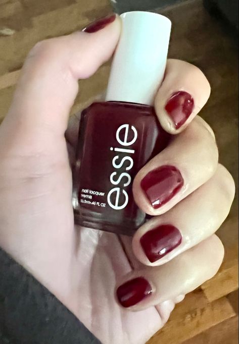 Fall Nails 2022, Burgundy Nail Polish, London Nails, Cherry Nails, Nails 2022, Red Nail Polish, Burgundy Nails, Essie Nail Polish, Nail Polish Collection