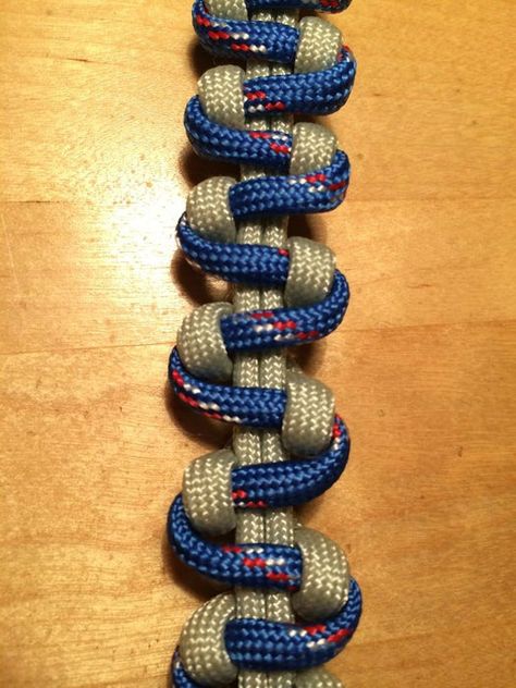 Paracord Bracelet Tutorial Step By Step, Snake Knots Tutorial, How To Braid Paracord, Paracord Bracelet Diy Step By Step, Paracord Patterns, Paracord Knots Step By Step, Paracord Tutorial Step By Step, Paracord Ideas, Paracord Bracelet