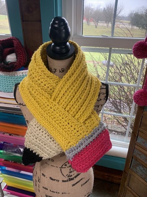 Pencil Scarf, Crochet Teacher Gifts, Crochet School, Keyhole Scarf, Crochet Scarfs, Gifts Crochet, Scarf Patterns, Crochet Kids, Crochet Shawls