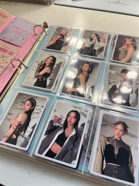 K Pop Photocards Aesthetic, Photocard Binder Aesthetic, Photocard Binder Ideas, Kpop Pc Aesthetic, Photocard Collection Binder, Photocard Collection Aesthetic, Photocard Display, Photocards Twice, Photocards Aesthetic