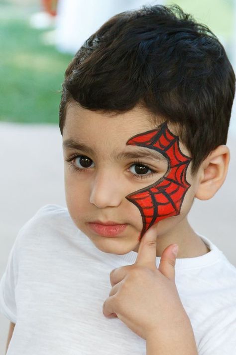 Facepainting Spiderman Easy, Simple Superhero Face Paint, Spider Man Face Paint Kids Easy, Robin Face Paint, Spiderman Face Paint Easy Kids, Simple Spiderman Face Paint, Superhero Face Paint Easy, Super Hero Face Paint Easy, Face Painting Display Board