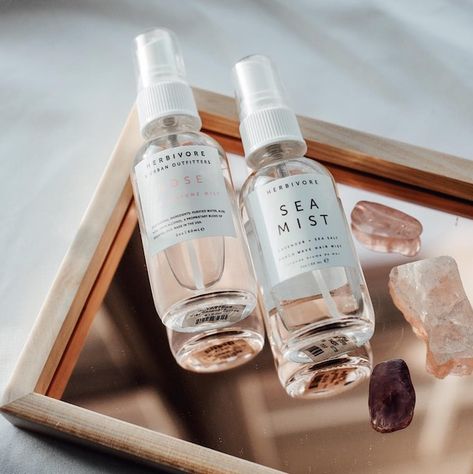 Crystal Setup, Hair Parfum, Good Wednesday, Alat Makeup, Perfume Mist, Skincare Products Photography, Herbivore Botanicals, Beauty Makeover, Perfume Photography