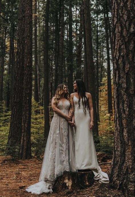 Beautiful intimate lesbian elopement Lesbian Enchanted Forest Wedding, Lesbian Forest Elopement, Lesbian Mountain Wedding, Wedding Lesbian Ideas, Elopement Poses, Lesbian Elopement, Wilderness Wedding, Lesbian Engagement Photos, Lesbian Wedding Photography