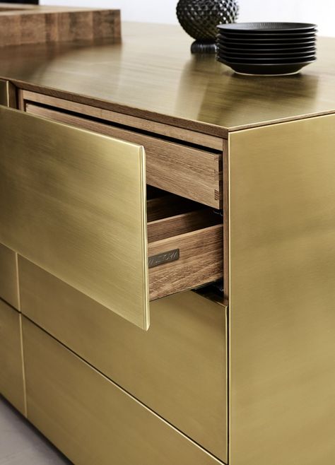 The love of exquisite materials and unique craftsmanship Brass Kitchen, Scandinavian Kitchen, Scandinavian Furniture, Luxury Kitchens, Decor Minimalist, Kitchen Remodel Idea, Cheap Home Decor, Interior Design Trends, Modern Interior Design