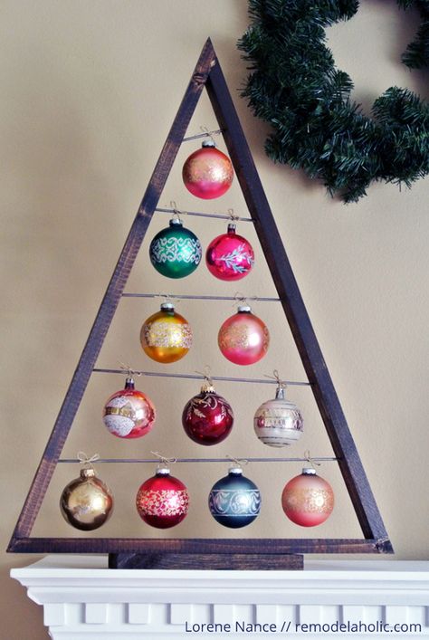 Ways To Display Christmas Ornaments, Display Christmas Ornaments, Christmas Tree Without Ornaments, Ornament Tree Display, Swarovski Ornaments, Christmas Tree Decor Ideas, Tree Decor Ideas, Christmas Tree Images, Wall Christmas Tree