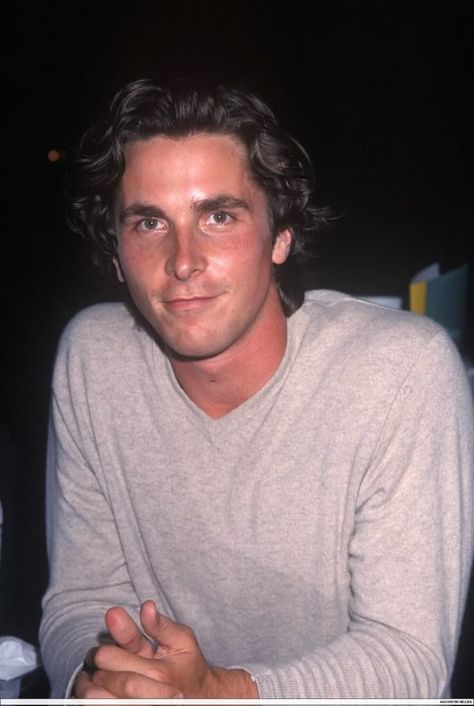 Simon Patrick Bateman Hair, Christian Bale Hair, Christian Bale 90s, Celebrity Crush Men, Christian Bale Hot, Chris Bale, Patrick Bateman, Male Actors, Batman Begins