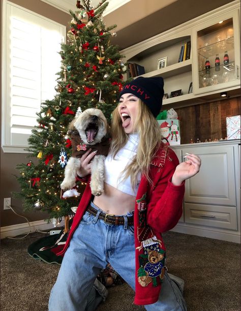 Sabrina Carpenter Christmas, Sabrina Carpenter Style, Sabrina Carpenter Outfits, Celebrity Style Red Carpet, I Love U, Girl Meets World, Celebrity Babies, Love U, Christmas Angels