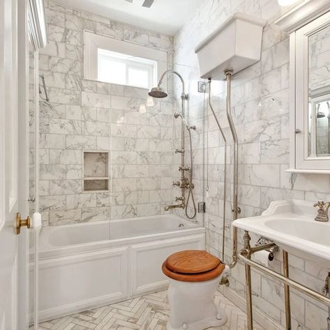 75 Marble Tile Tub/Shower Combo Ideas You'll Love - June, 2024 | Houzz Tile Tub Shower Combo, Shower Combo Ideas, Shower Tub Combo, Beige Bathrooms, Traditional Bathroom Remodel, Neutral Backsplash Kitchen, Marble Shower Tile, Marble Bathroom Floor, French Bathroom