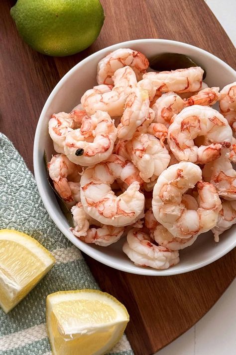 How to boil shrimp (Quick & Flavorful) - Minty Kitchen Boiling Shrimp On The Stove, Boil Shrimp On The Stove, Boil Shrimp For Shrimp Cocktail, Shrimp For Shrimp Cocktail, How To Boil Shrimp, Boiled Shrimp Recipe, Easy Mussels Recipe, Boil Shrimp, Boiled Shrimp