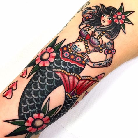 Mermaid Anchor Tattoo, Traditional Mermaid Tattoos, Mermaid Flowers, Traditional Heart Tattoos, Pin Up Mermaid, Lil Mermaid, Mermaid Tattoo Designs, Mastectomy Tattoo, Pin Up Girl Tattoo