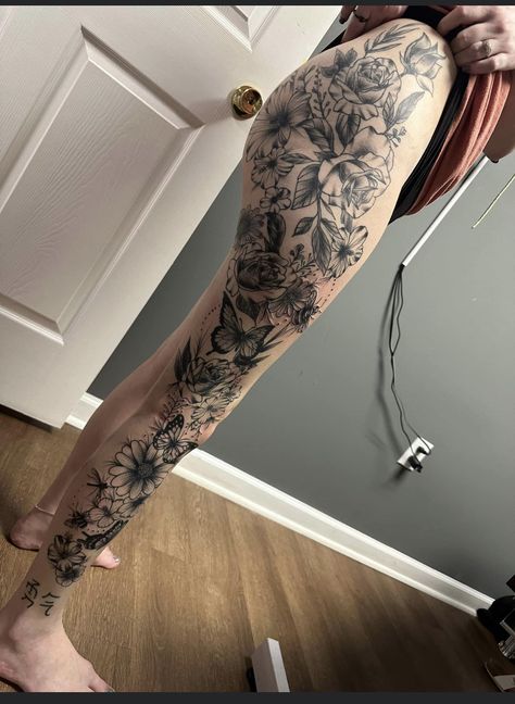 Flower Tattoos On Leg, Around Knee Tattoos Women, Hawaiian Flower Tattoos Sleeve, Hip Tattoo Designs Unique, Feminine Leg Sleeve Tattoo, Side Calves Tattoos For Women, Female Leg Sleeve Tattoo, Side Calf Tattoos For Women, Floral Leg Sleeve