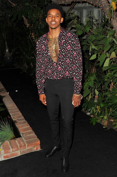 Nick Young's printed shirt is just obnoxious enough for NYE. Button yours up a bit more but style it exactly the same... New Year Eve Outfit Men, New Years Eve Outfits Men Casual, Men New Years Outfit, New Years Eve Outfits Men, Fashion Hashtags, Party Outfit Men, Young Mens Fashion, Western Outfits Men, Fall Fashion Skirts