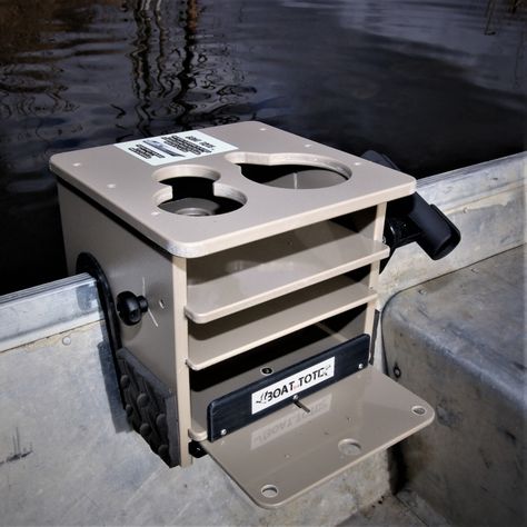 Bass Boat Ideas, Jon Boat Fishing, Canoe Ideas, Boat Modifications, G3 Boats, Jon Boat Modifications, Boat Organization, Fishing Boat Accessories, Boat Console