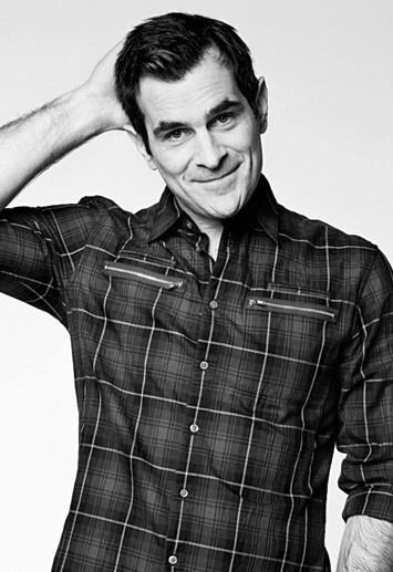 Ty Burrell born August 22, 1967 Modern Family Phil, Ty Burrell, Phil Dunphy, Funny Guys, Dream Husband, Hubba Hubba, Favorite Actors, Funny Funny, Guest List