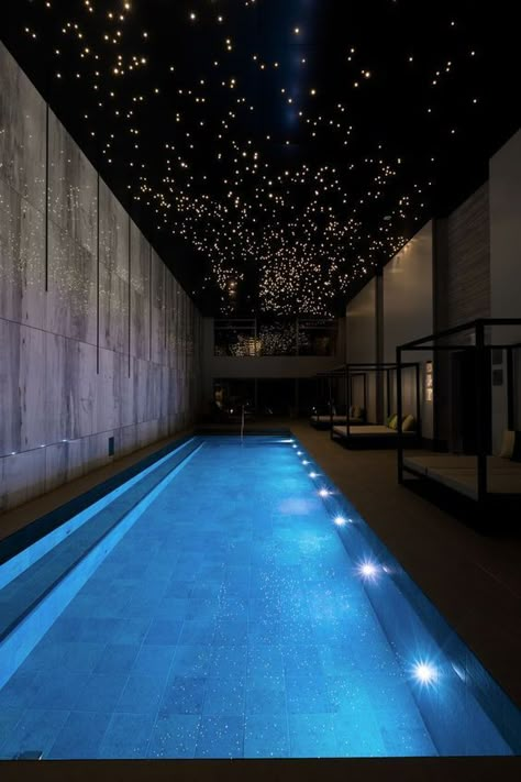 Spa Interiors, Luxury Pools Indoor, Underground Pool, Indoor Pool House, Indoor Pool Design, Spa Room Decor, Piscina Interior, Indoor Pools, Luxury Houses Mansions