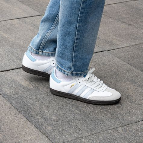 Blue Adidas Outfit, Sambas Adidas Women Outfit, Blue Outfit Men, Spezial Adidas, Adidas Samba White, Gazelle Adidas, Outfit Adidas, Adidas Samba Outfit, Gazelle Bold