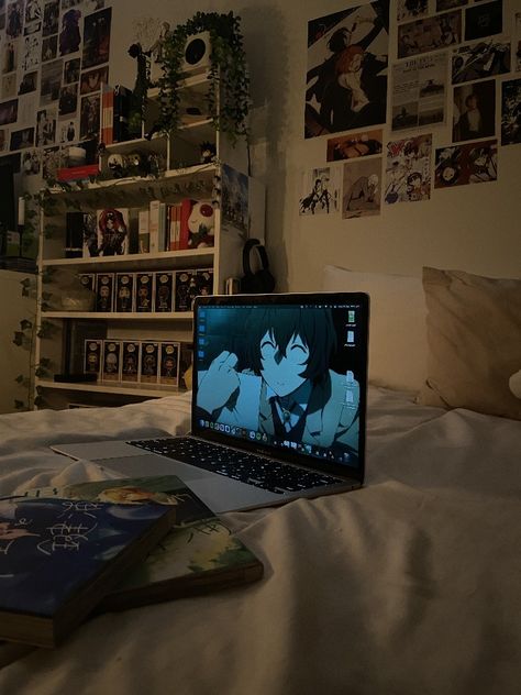 Anime Room Ideas Boys, Anime Rooms Bedrooms, Dark Anime Room, Dark Anime Room Ideas Bedrooms, Anime Grunge Room, Dazai Room Decor, Anime Room Inspo Manga, Bungou Stray Dogs Room Decor, Anime Room Inspo Dark