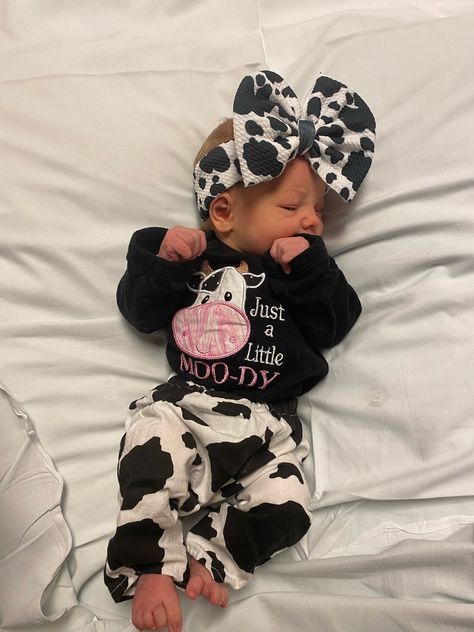 Excited to share the latest addition to my #etsy shop: Cow Baby Clothes - Baby Girl Outfit - Cowgirl Outfit for Girls - Hippie Baby Clothes - Baby Clothes - Cow Outfit https://etsy.me/3lzvkE7 #black #1stbirthday #christmas #white #bohohippie #shirt #no #babyclothes #cu Diy Bummies, Cow Baby Clothes, Country Baby Girl Clothes, Hippie Baby Clothes, Western Baby Clothes, Country Baby Girl, Outfit Cowgirl, Baby Clothes Country, Cow Outfits