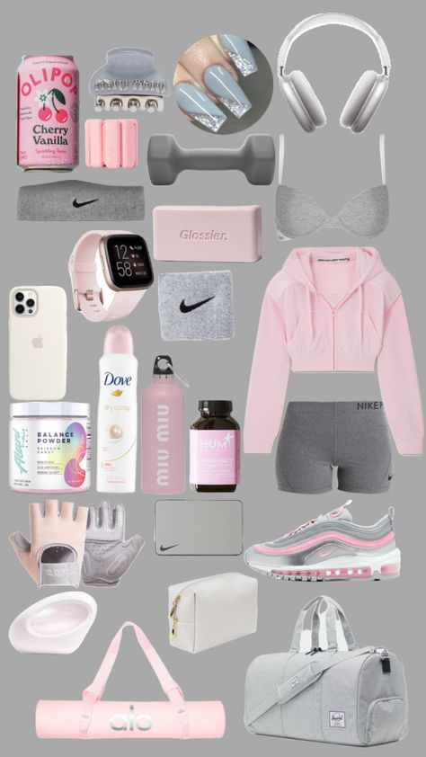 Pink and Gray🤍 Sporty Clothes Aesthetic, Gray Gym Bag, Gym Essentials Woman, Pink Gym Aesthetic, Workout Bag Essentials, Pink Gym Outfit, Gym Aesthetic Outfits, Pink Workout Gear, Pink Workout Clothes