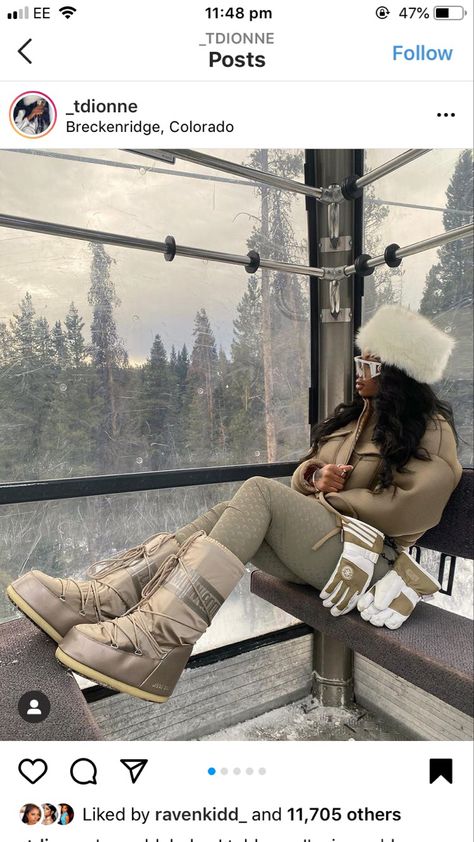 Winter Outfits With Winter Boots, Moon Boots With Dress, Brown Moon Boots Outfit, Denver Colorado Winter Outfits Black Women, Silver Moon Boots Outfit, Snow Mobile Outfit, Yeti Boots Outfit, Winter Ski Fashion, Moon Boots Outfit