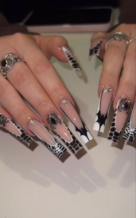 Coffin Freestyle Nails, Black Nails Edgy, Black Nail Design Square, Gothic Inspired Nails, 19th Birthday Nails Ideas Short, Alt Halloween Nails, White Halloween Nails Acrylic, October Acrylics, Gothic Nails With Charms